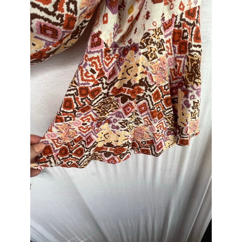 Cato button up long bell sleeved boho flowy print top, size XL, EUC - Picture 6 of 9